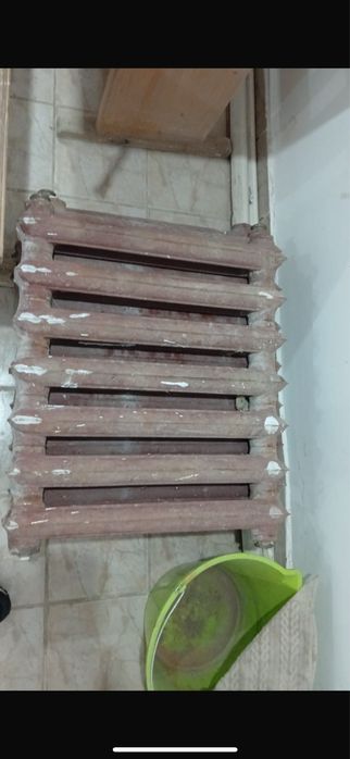 Срочно продам чугунные батареи
