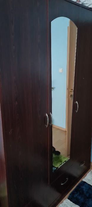 продавам много запазен гардероб