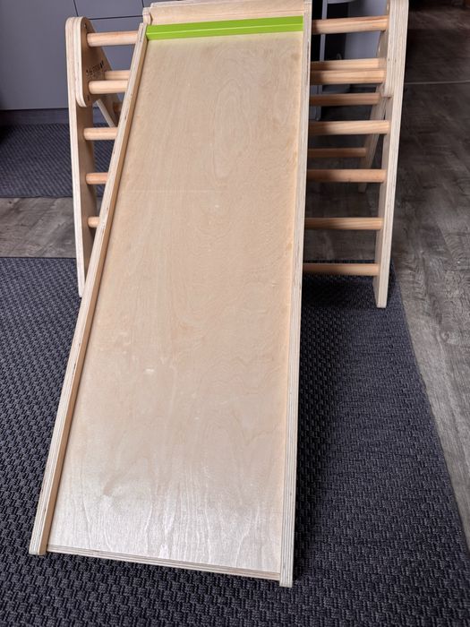 Триъгълник на Пиклер 2 в 1 - пързалка и стена за катерене