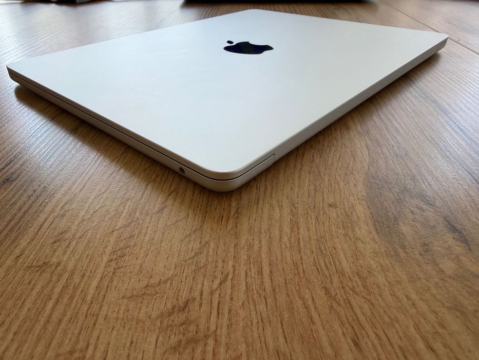 MacBook Air 13" M4 Chip 10-CPU, 8-GPU, 16GB RAM, 256GB SSD В ГАРАНЦИЯ ДО 25.06.2027г.