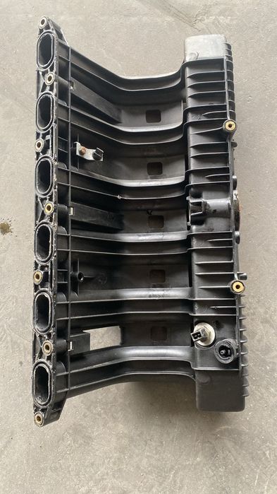 Впускной коллектор М50