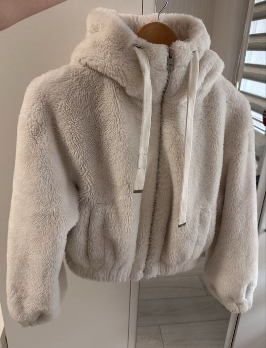 Яке Bershka - S размер