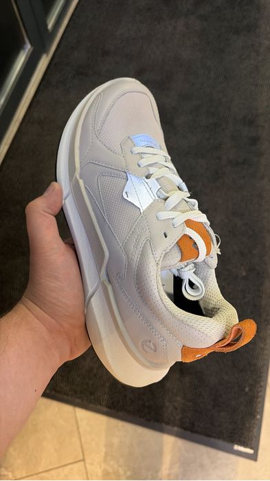 Кроссовки ecco biom