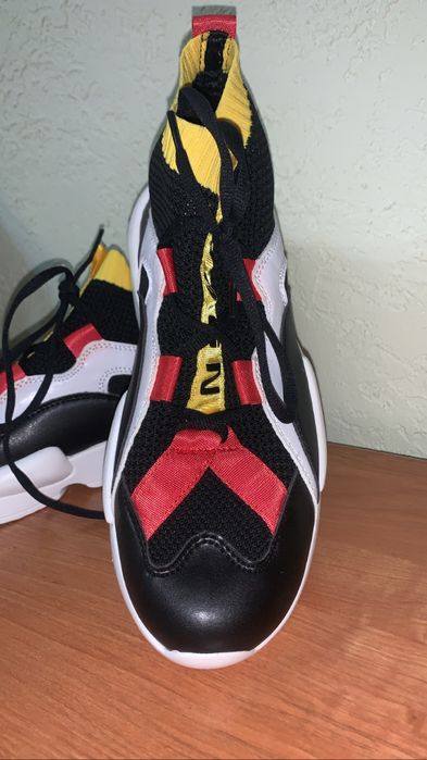 Кросовки 41 размер. Новые