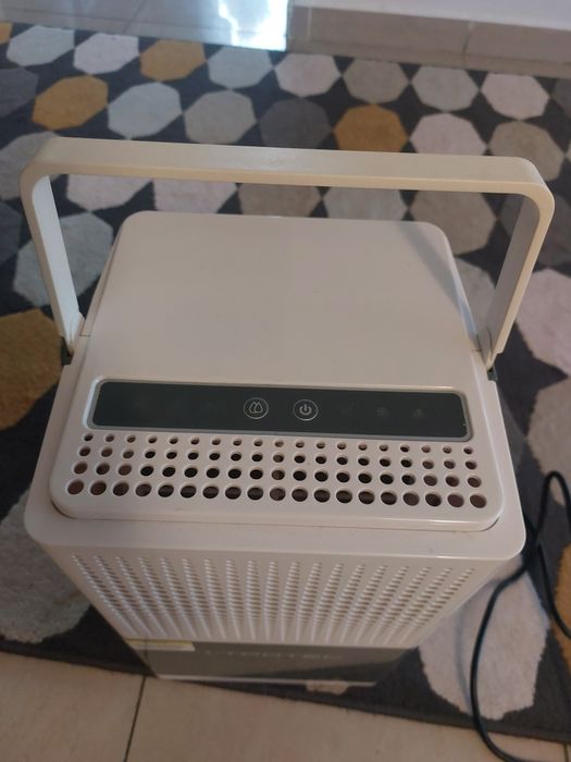 Vând Dezumidificator Trotec TTK 25 E, 10 litri/zi, 50mc/h