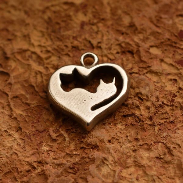 Сребърен медальон 925 „Котки Ин и Ян“ – символ на любовта към котките