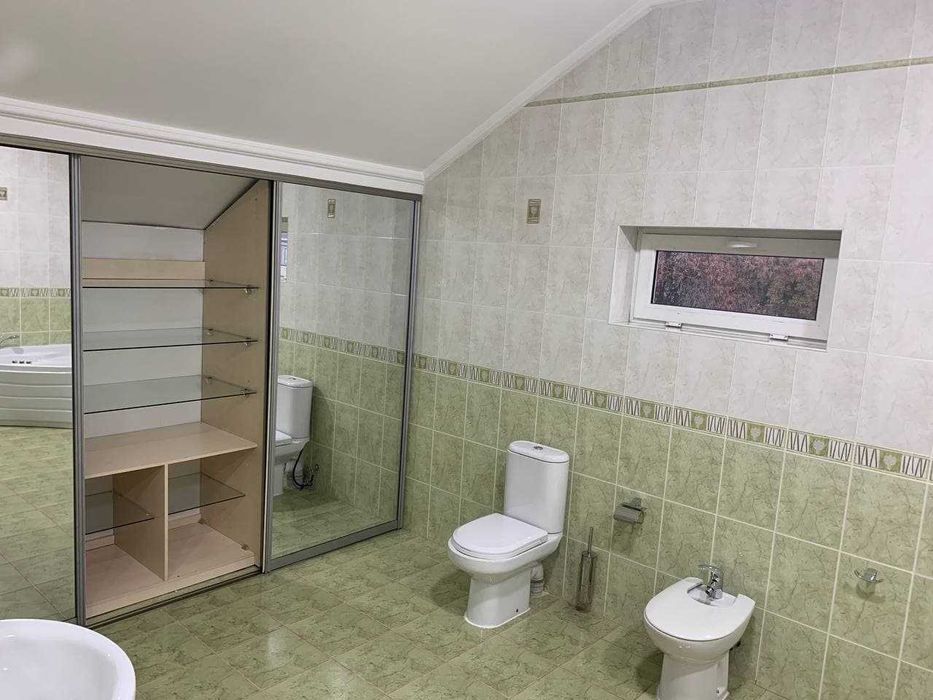 Сдается шикарный дом в центре на метро Космонавтов