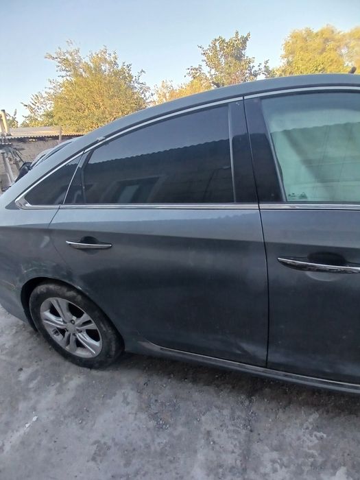 Двери на хюндай SANATA 2018 г