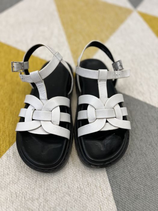 Сандалии Zara