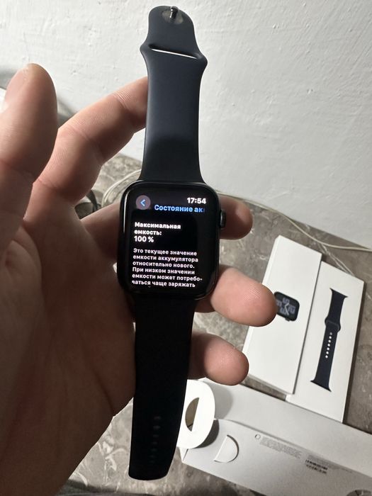 Продам apple watch se 2 44mm