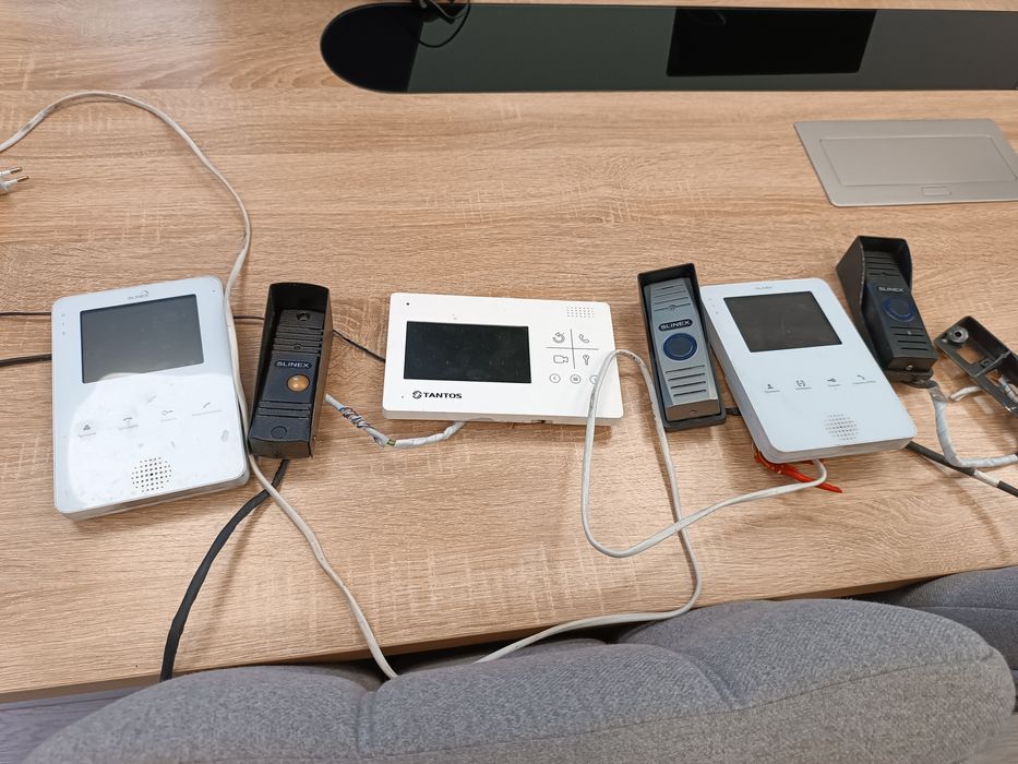 Видео домофоны и вызванные панели