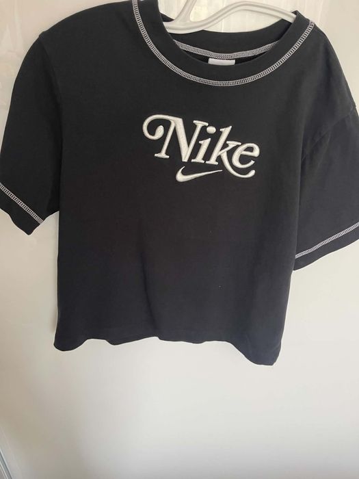 Продавам Тениски на Nike