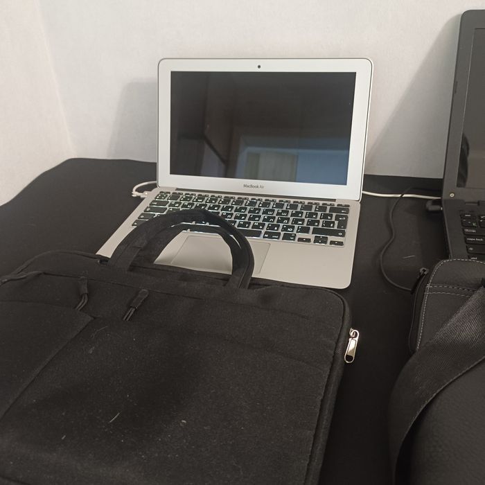 Продам MacBook Air