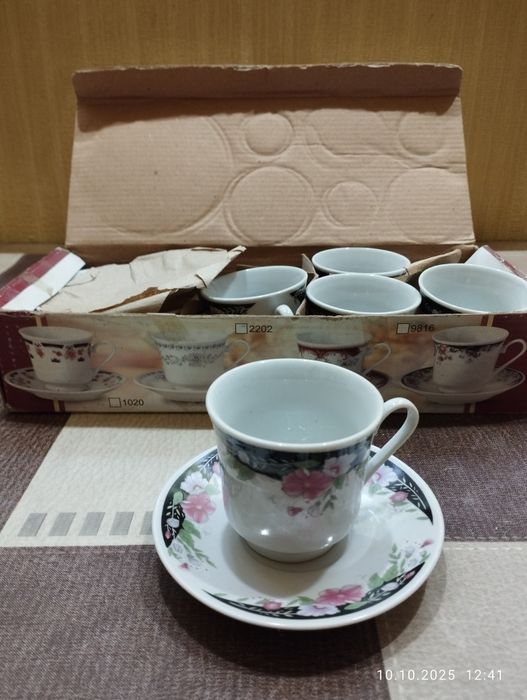 Кофейный набор и чашки