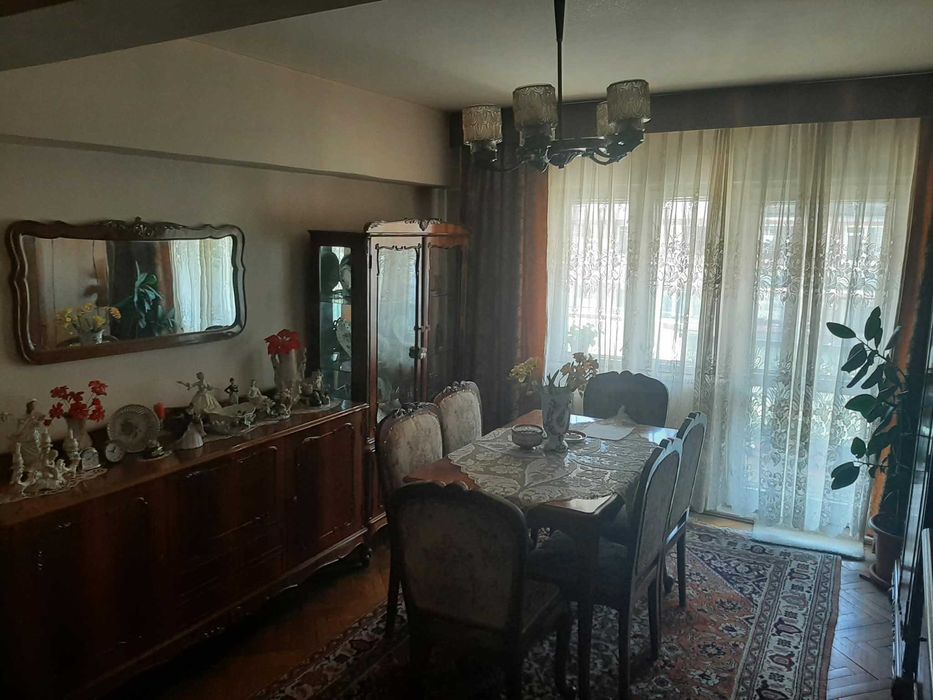 De vanzare apartament cu 3 camere in Gherla, Jud. Cluj, centru, Str. Avram Iancu