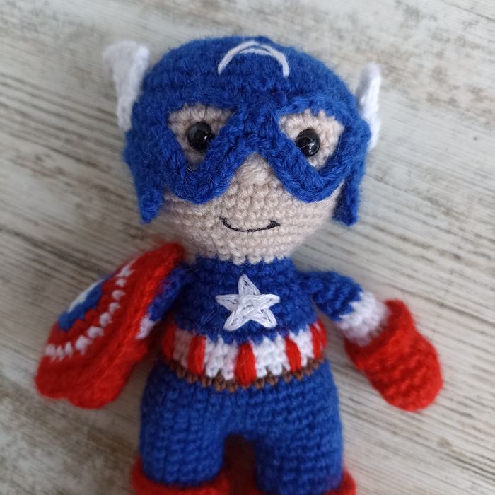 Вязаная игрушка- супергерои