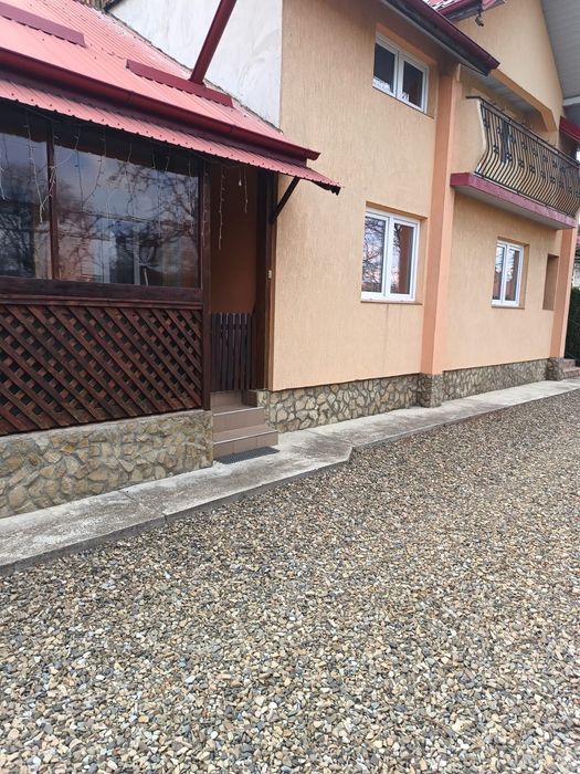 Casă  de  vânzare