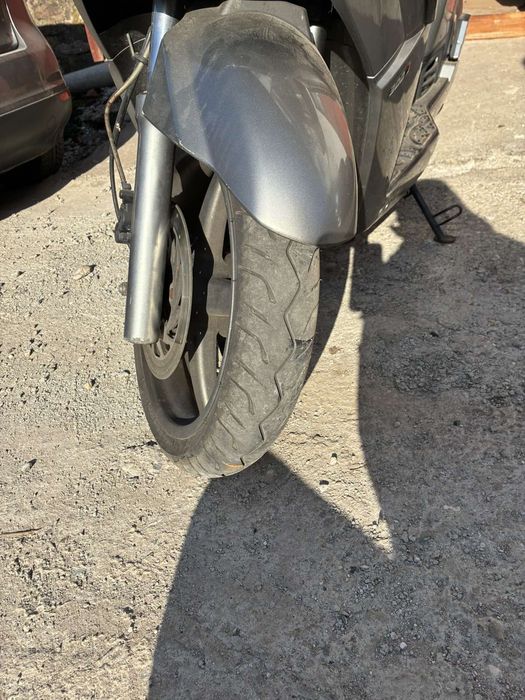 Продавам скутер KYMCO  300 кубика