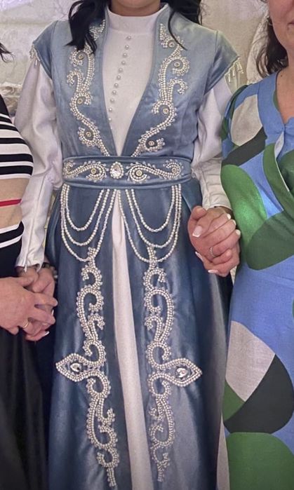 Платье на узату ( прокат)