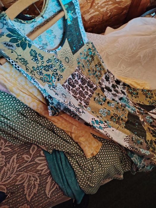 Lot haine 25 de bucăți mixate dama și barbat