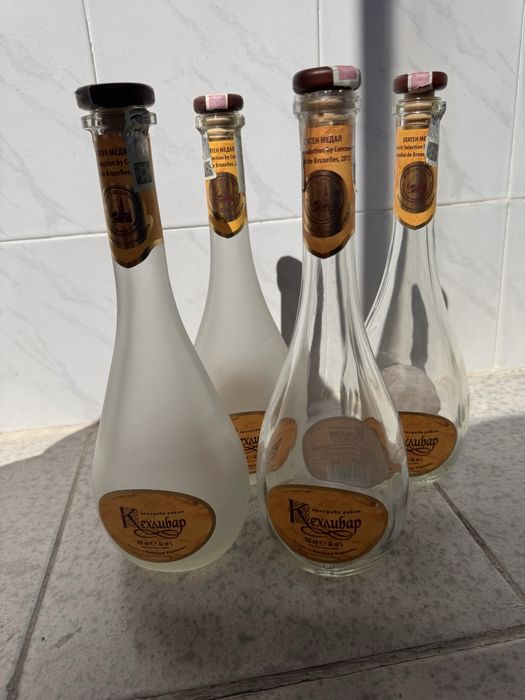 Стъклени бутилки