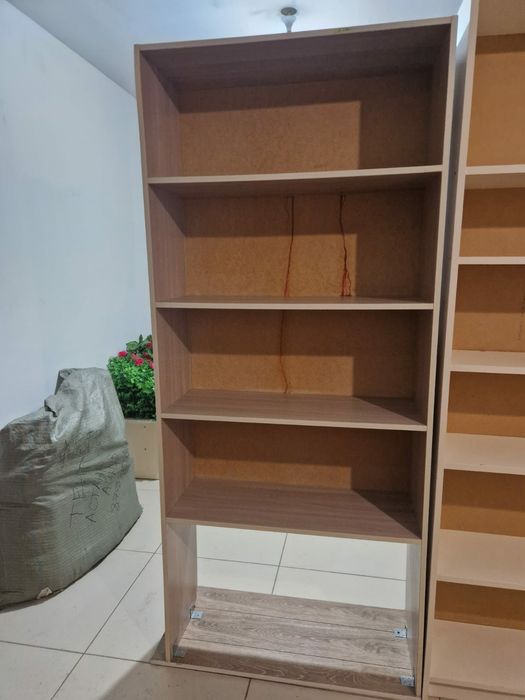 Срочно продам шкаф-стелаж