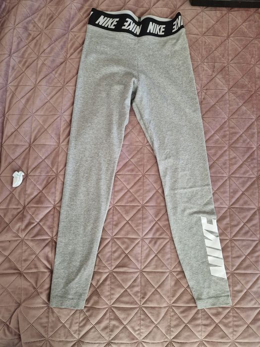 Pantaloni  Nike marimea S