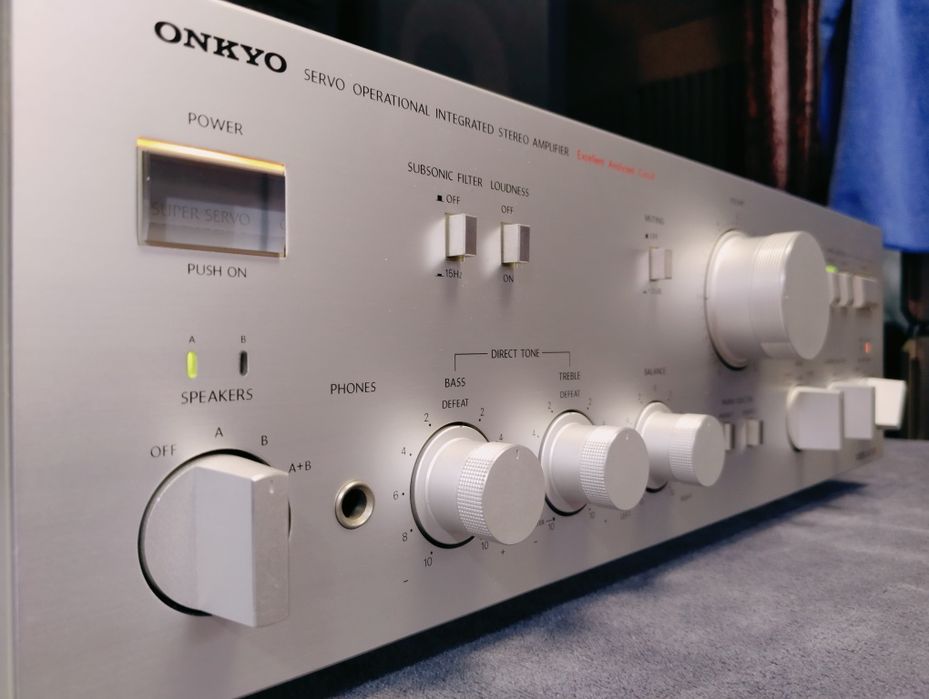 ONKYO Integra A-817GTR