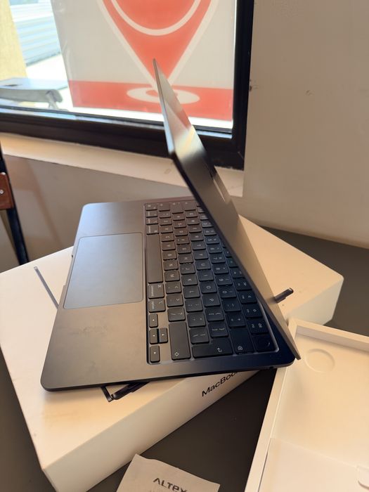 Laptop MacBook Air 13 M2 16gb 256Gb +Magic Mouse