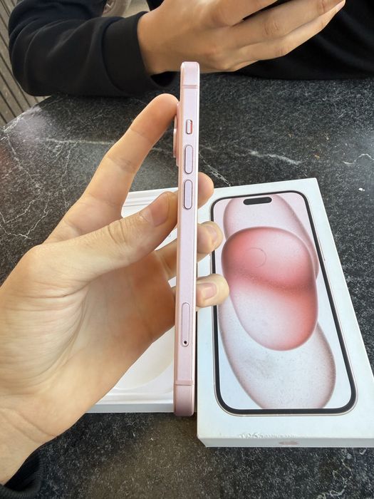 Продам Iphone 15