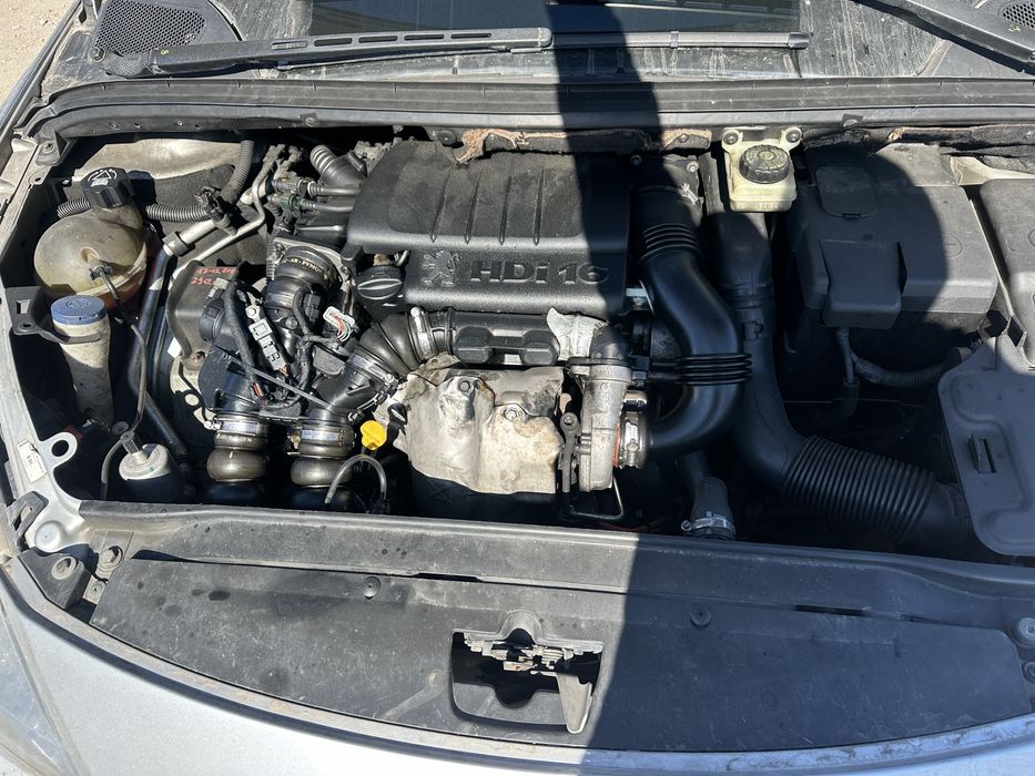 Пежо 307 1.6hdi Facelift НА ЧАСТИ!!! 9HZ двигател!