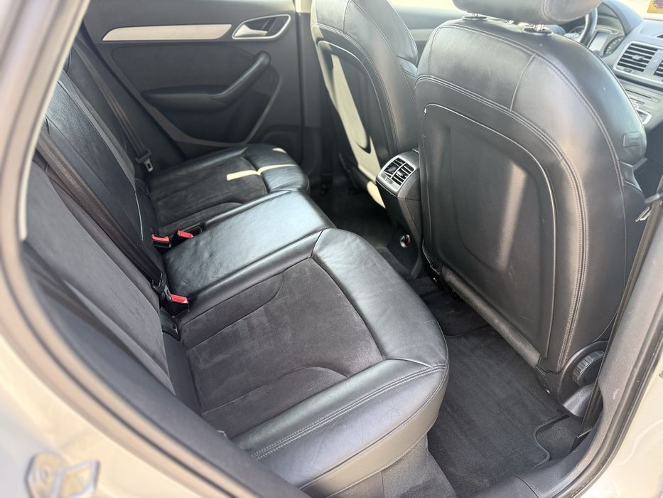 AUDI Q3 . Garantie 12 Luni