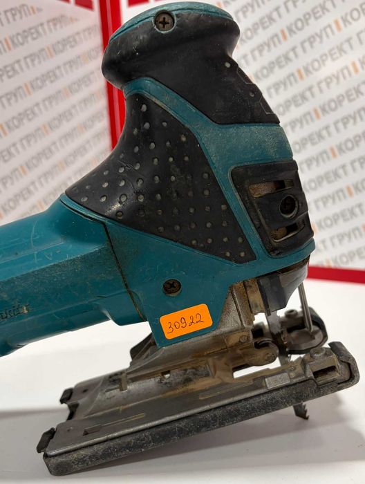 Електрически прободен трион с махално отклонение Makita 4351FCT