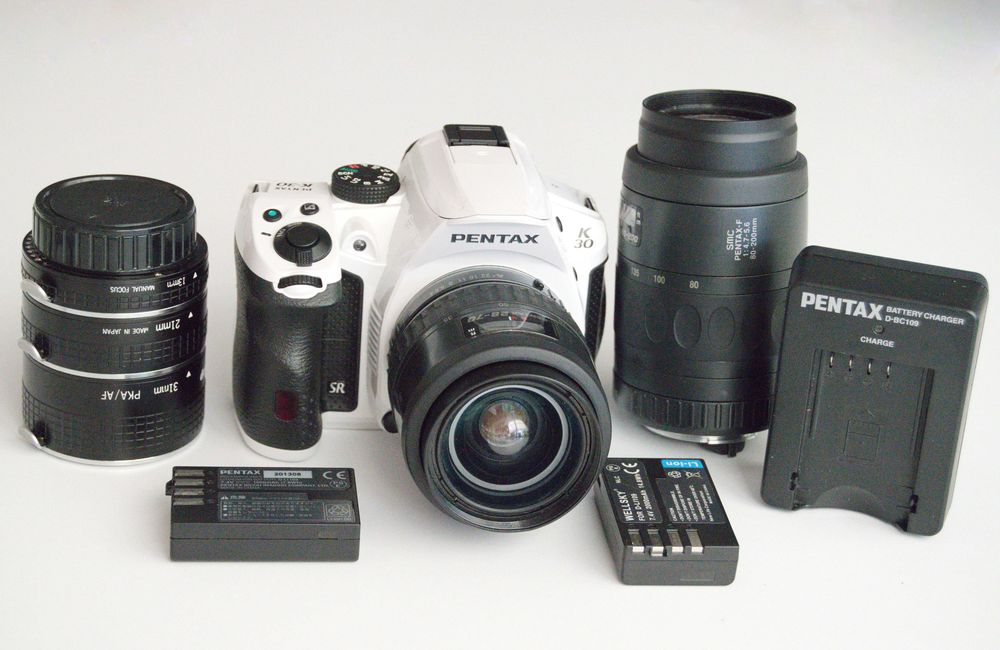 Vând aparat foto Pentax K30
