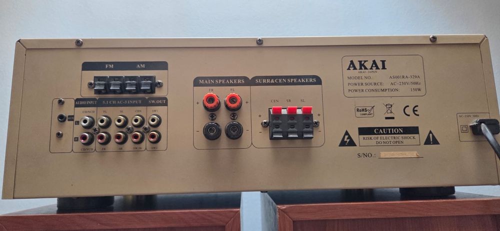 Boxe  Akai în stare perfectă