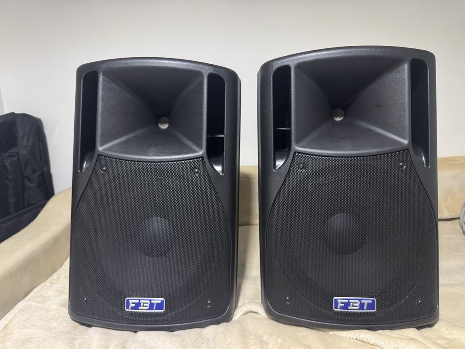 Vand boxe FBT HiMaxx60 pasive ca noi huse incluse