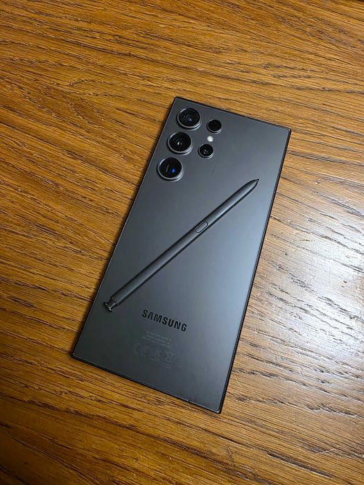 Samsung Galaxy S24 Ultra 5G 256GB. 18 месеца гаранция.