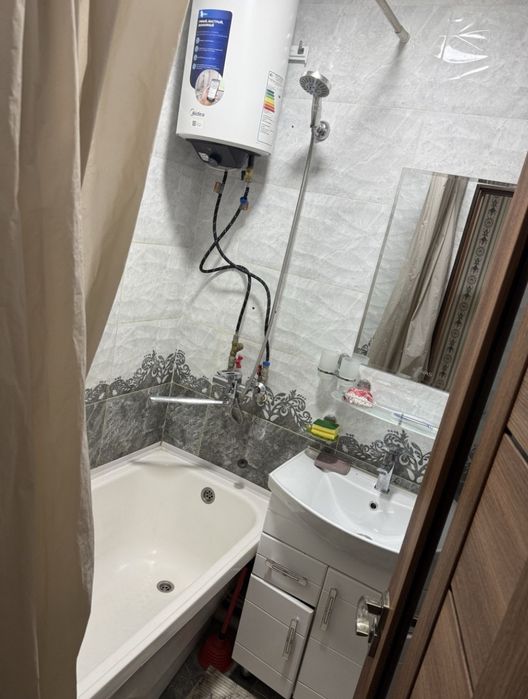 Doʻstlik metro bekati yaqinida kvartira ijaraga beriladi srochna