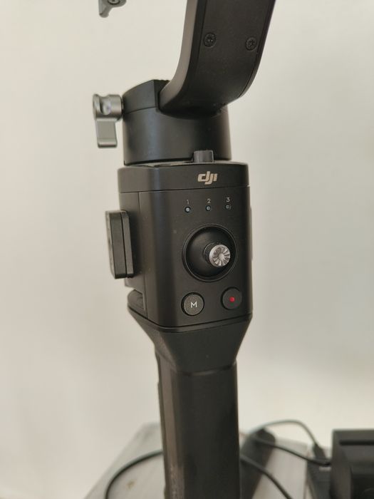 Vând gimbal DJI Ronin SC