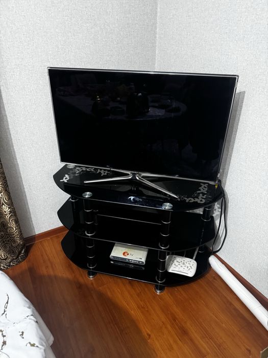 Подставка, телевизор