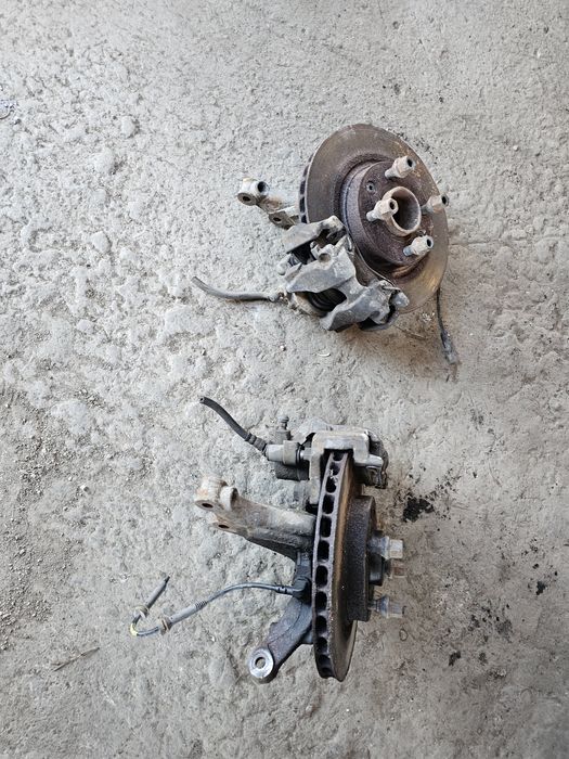 Fuzeta stanga dreapta completa dacia logan 1.2 2014