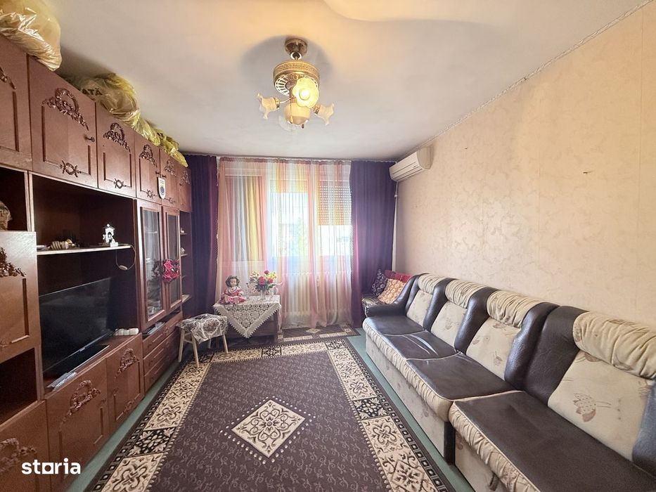 Apartament 3 camere, decomandat, str Uioara — fotografia 1