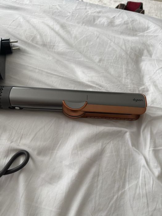 Dyson airstrait фен выпрымитель