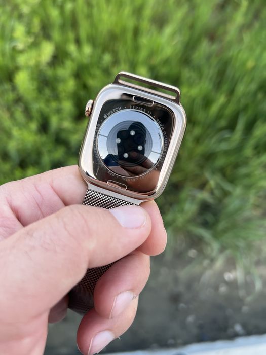Apple watch 11, 46 mm. Gold Milanese