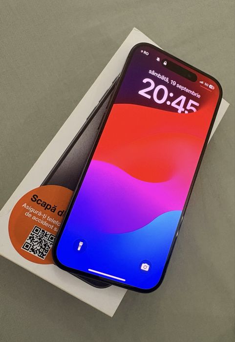 Iphone 15 PRO arata si functioneaza impecabil