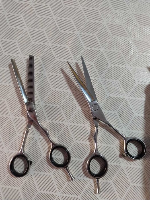 Mașina de tuns jrl gold ,mașina de ras  jrl și foarfeca kiepe