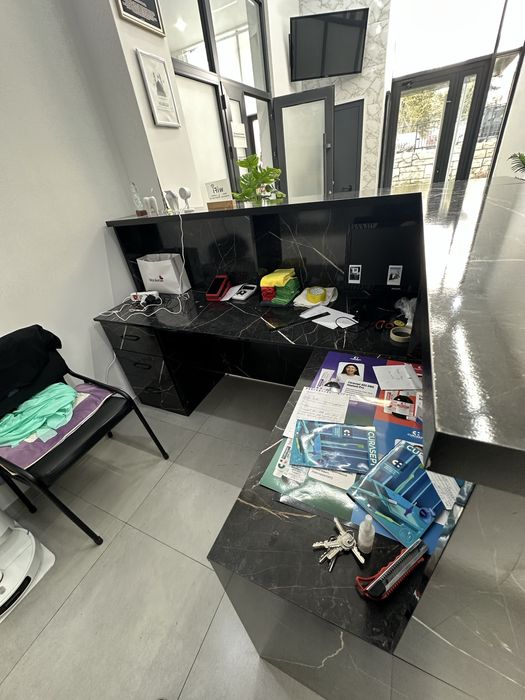 (Ресепшн) административная стойка