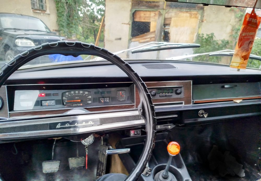 Продавам автентична Волга Газ 24