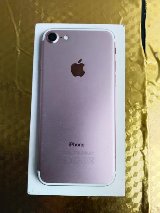 Iphone 7 срочно сатылады 32б. 45000тг