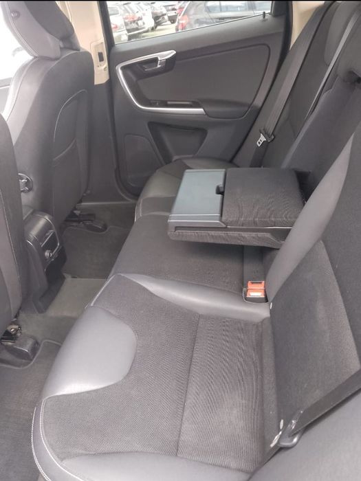 VOLVO XC60 2010 — imagine 4
